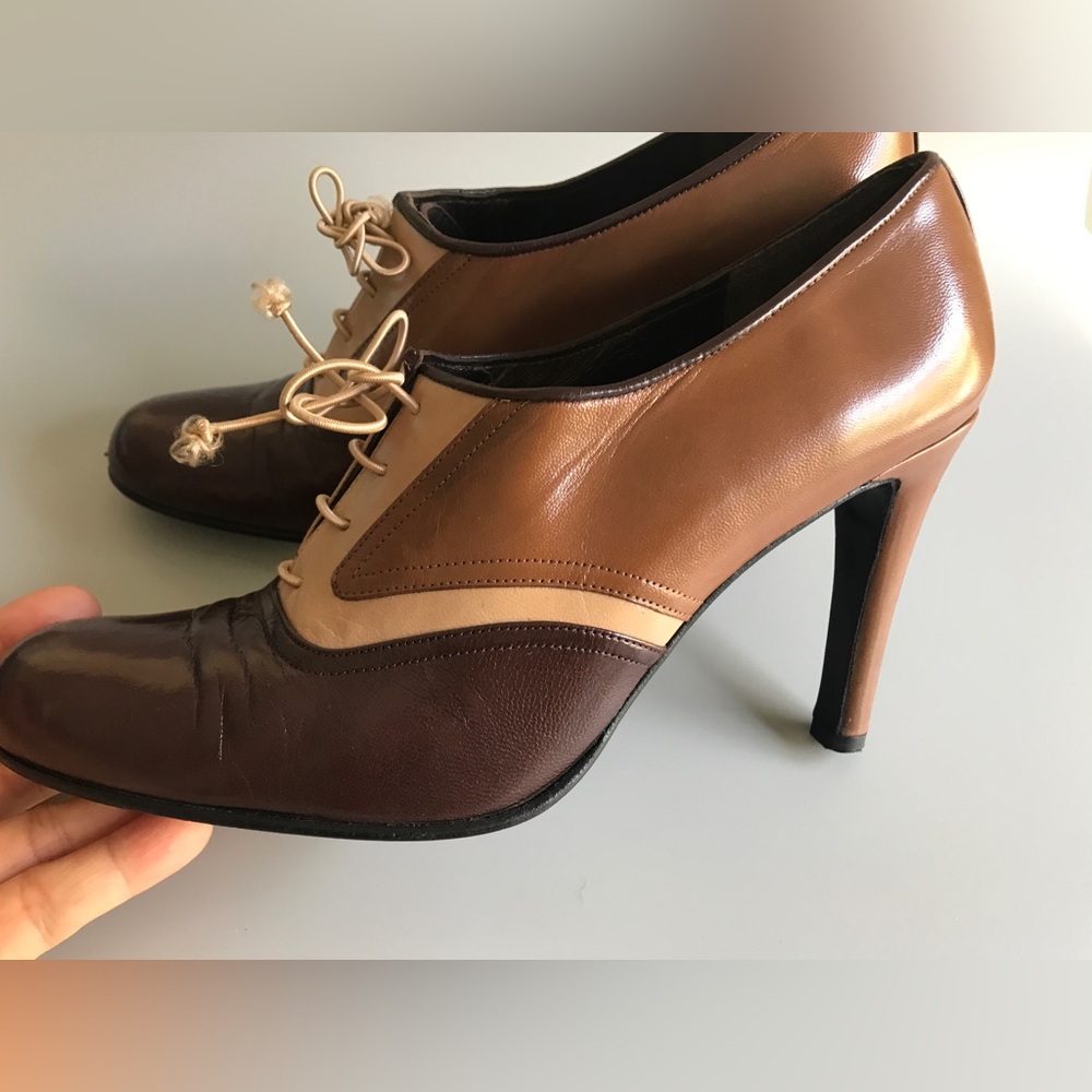 Stuart Weitzman Colorblock Laceup Pump Thailand Style: Dry Kid Size: 7 M - Picture 8 of 13
